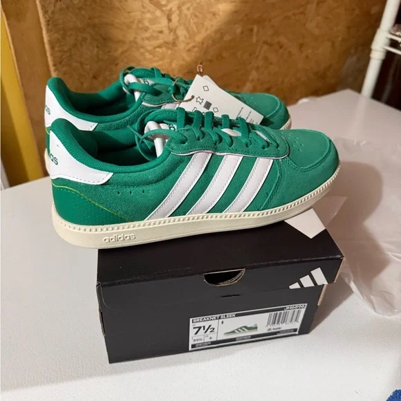 Adidas Womens Sneakers - Picture 3 of 6